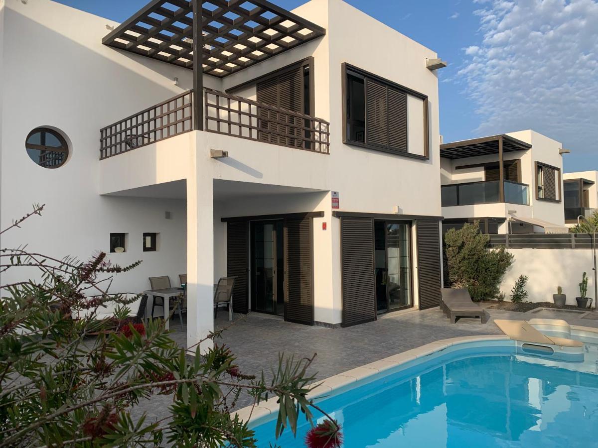 קוסטה טגוויסה Modern Villa With Sea Views מראה חיצוני תמונה