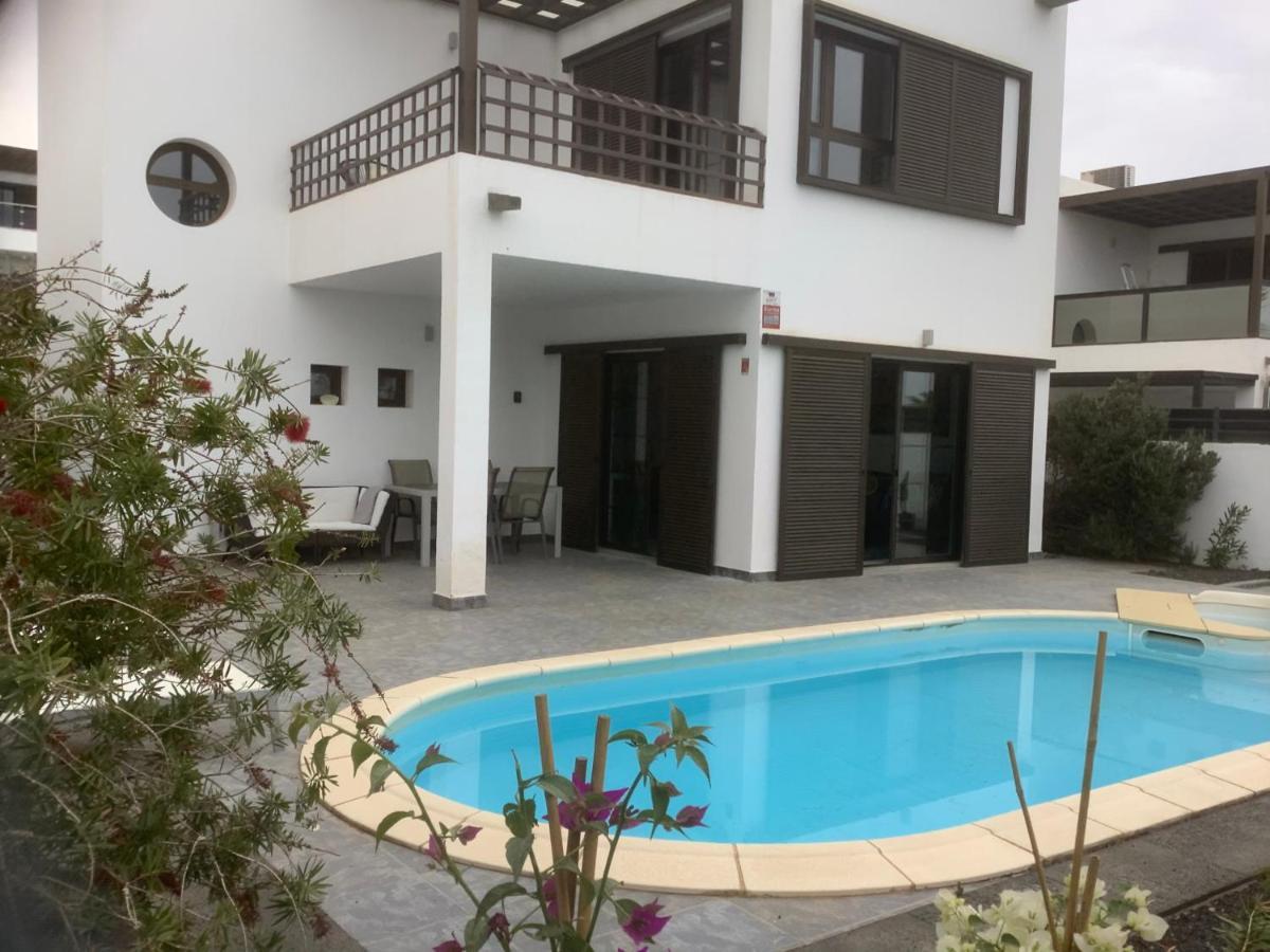 קוסטה טגוויסה Modern Villa With Sea Views מראה חיצוני תמונה